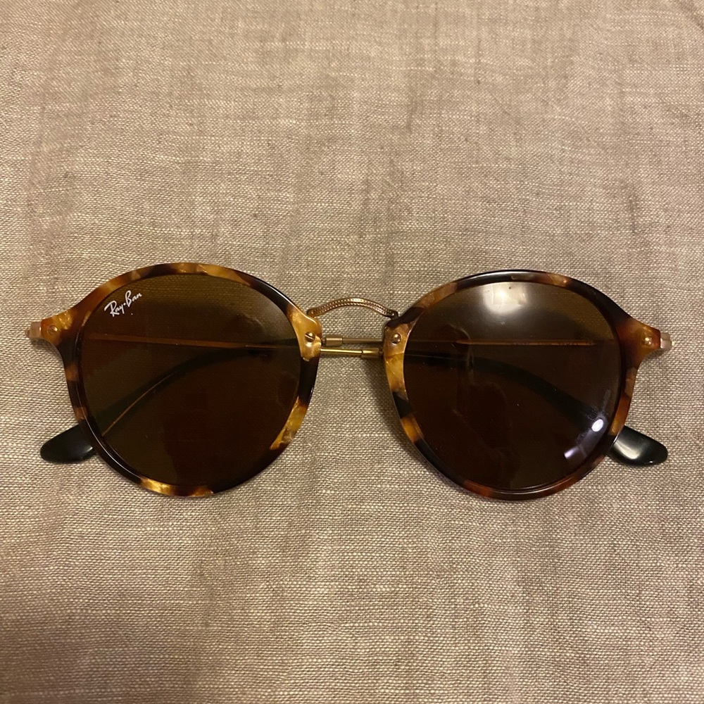 Ray Ban tortoise round sunglasses